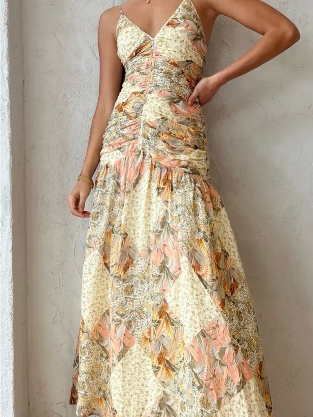 Issy Set Fire Dress - Picture 11 of 11